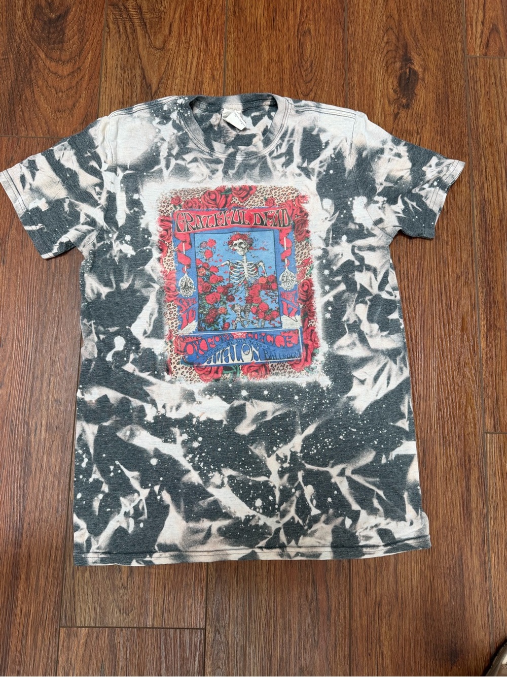 Grateful Dead Black & White Tie-Dye Short Sleeve T with Red & Blue Bertha.